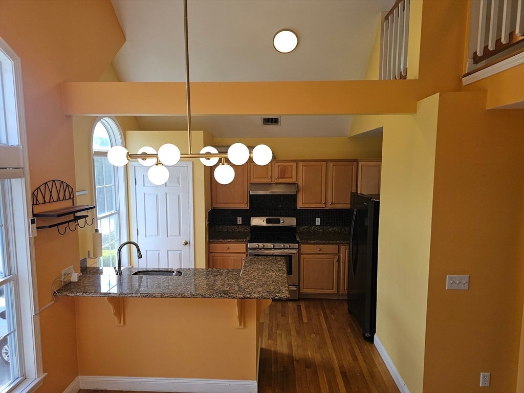 202 Falls Blvd, Quincy, MA, 202 Falls Blvd, Quincy, MA Photo #2