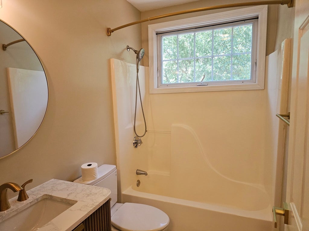202 Falls Blvd, Quincy, MA, 202 Falls Blvd, Quincy, MA Photo #16
