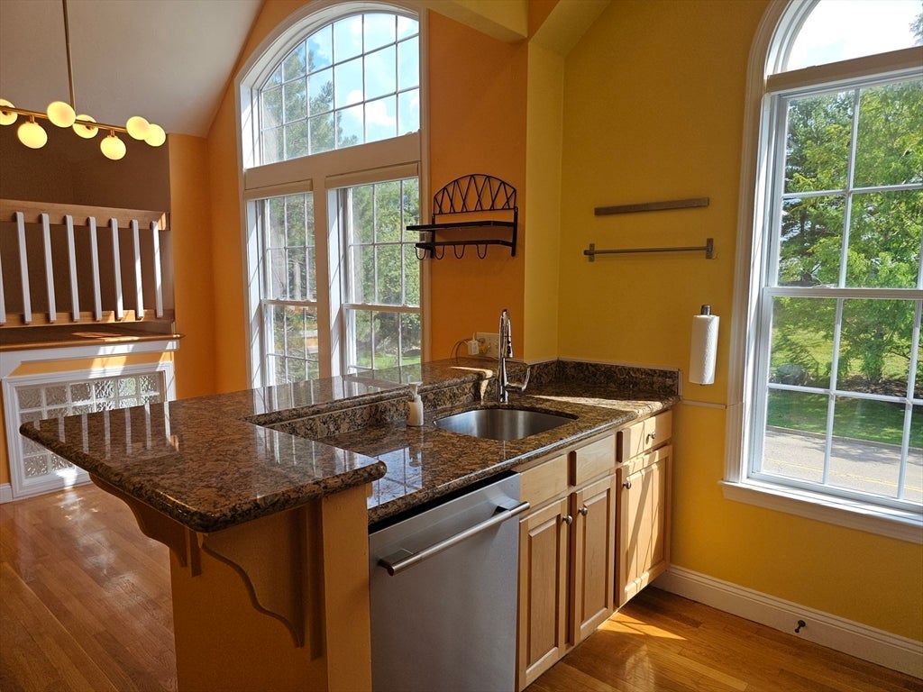 202 Falls Blvd, Quincy, MA, 202 Falls Blvd, Quincy, MA Photo #3
