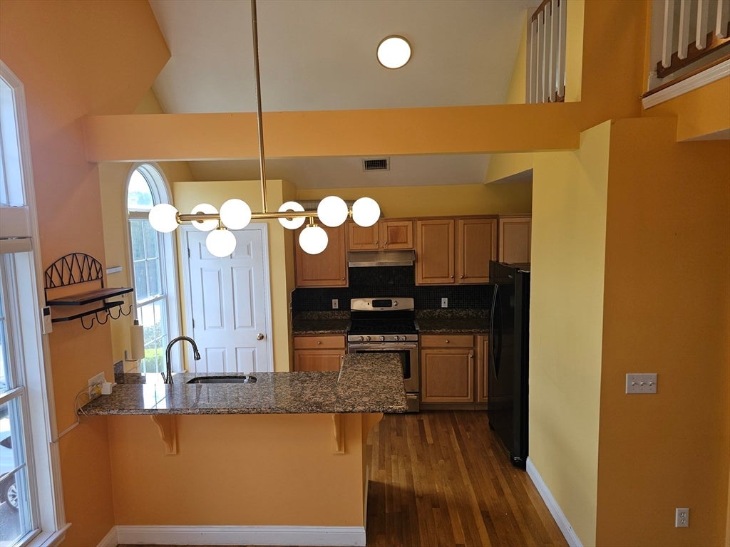 202 Falls Blvd, Quincy, MA, 202 Falls Blvd, Quincy, MA Photo #4