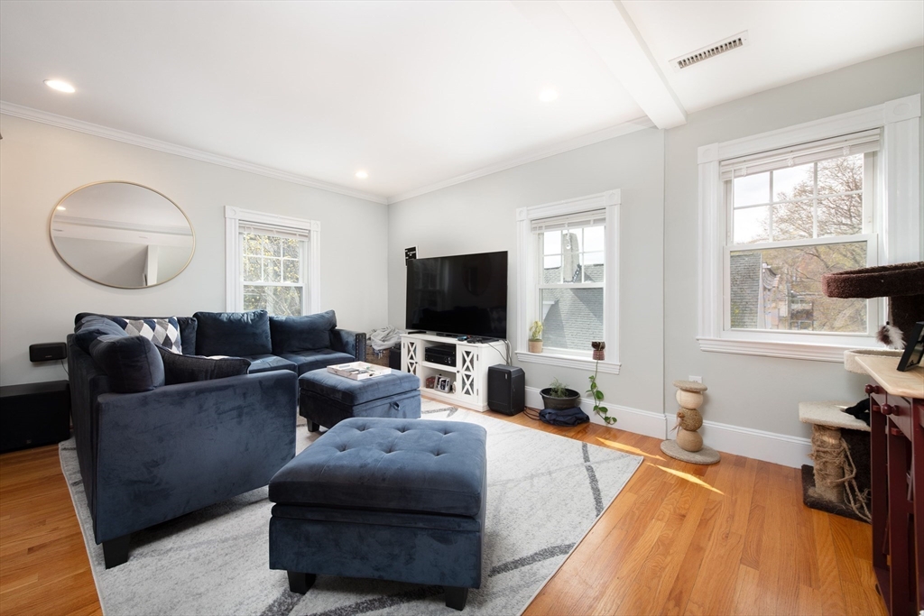 362 Faneuil St 3
