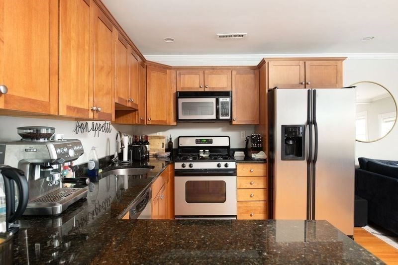 362 Faneuil St 3