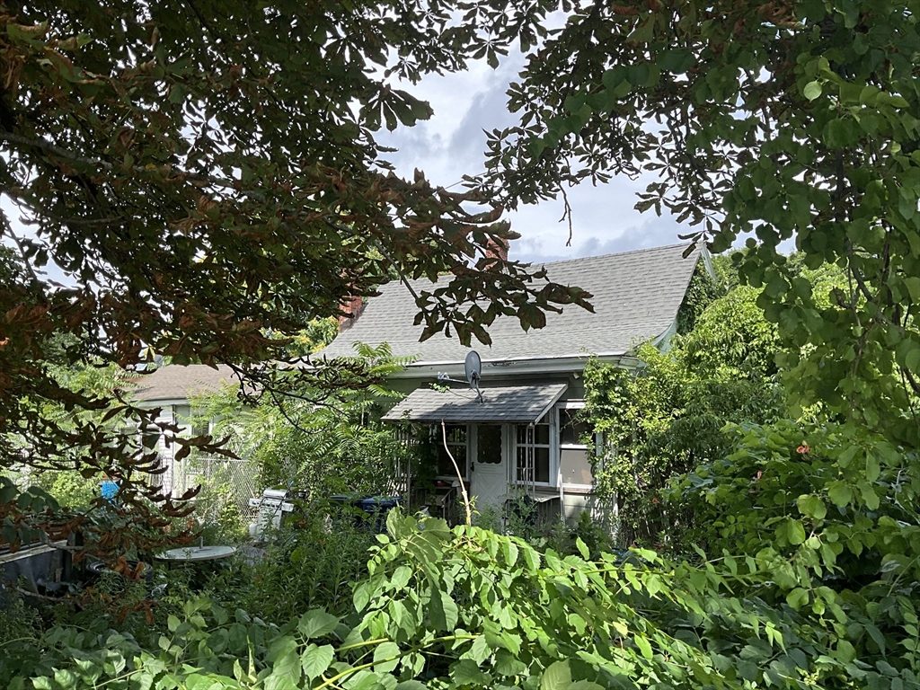640 Mammoth Rd