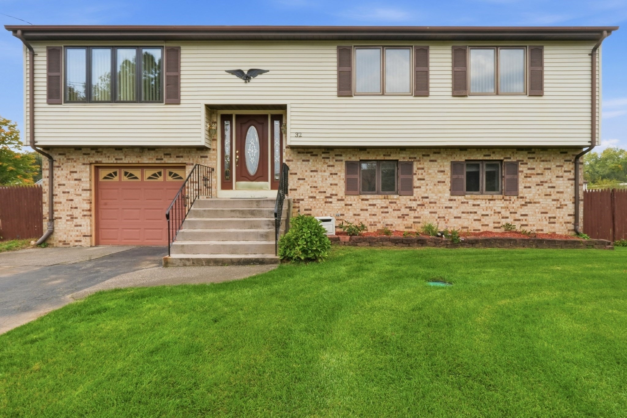 Photo of 32 Clyde ST, Seekonk, MA