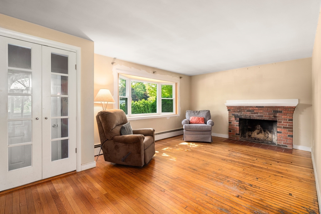 34 Irving Dr