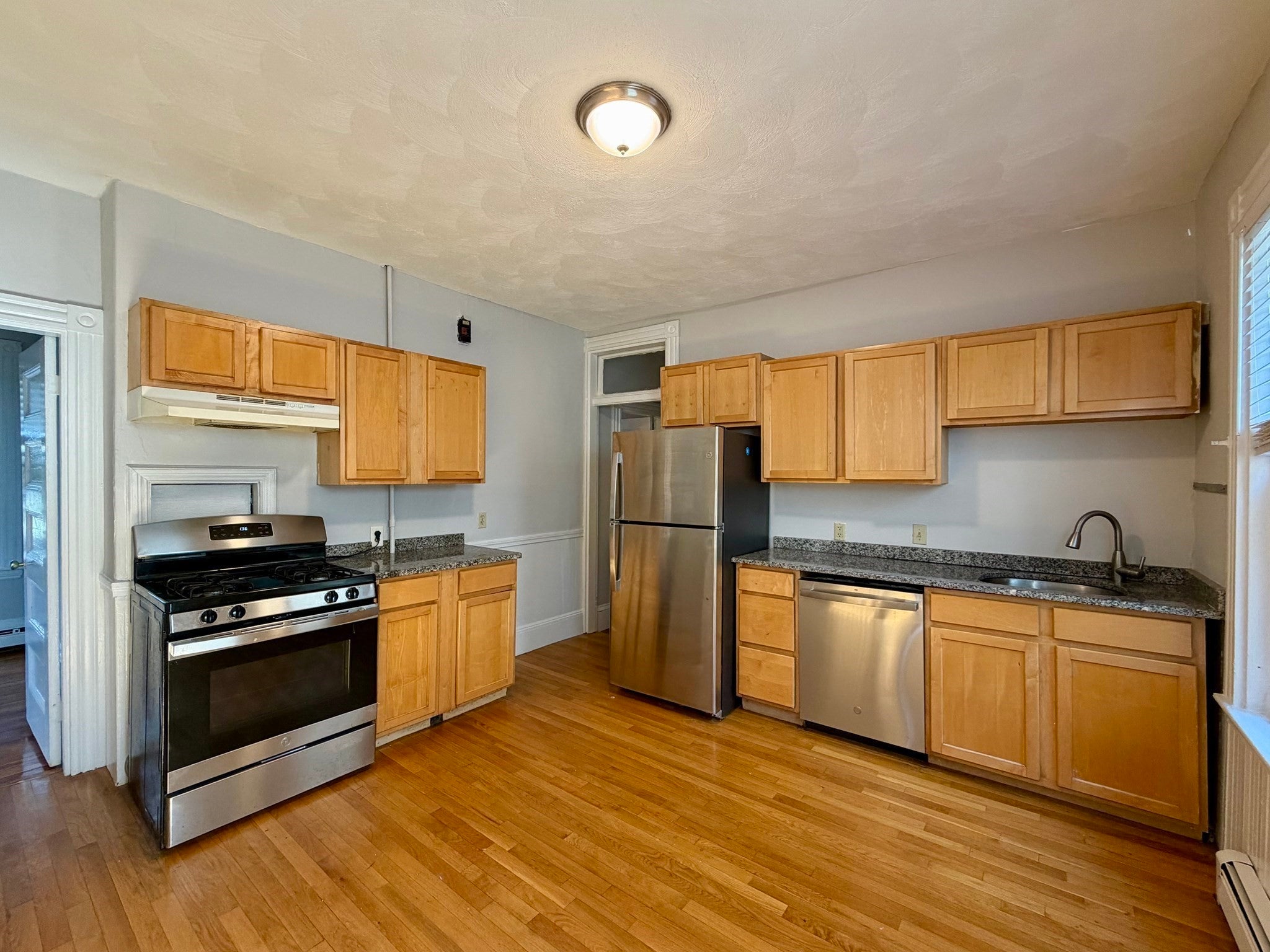 28 Saint Martin St. 1