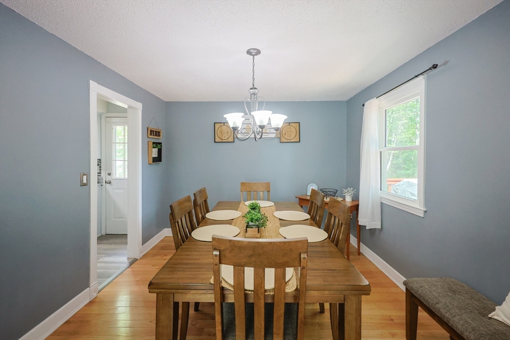 Milford, Massachusetts 01757, United States, 3 Bedrooms Bedrooms, ,2 BathroomsBathrooms,Residential,Active,167844