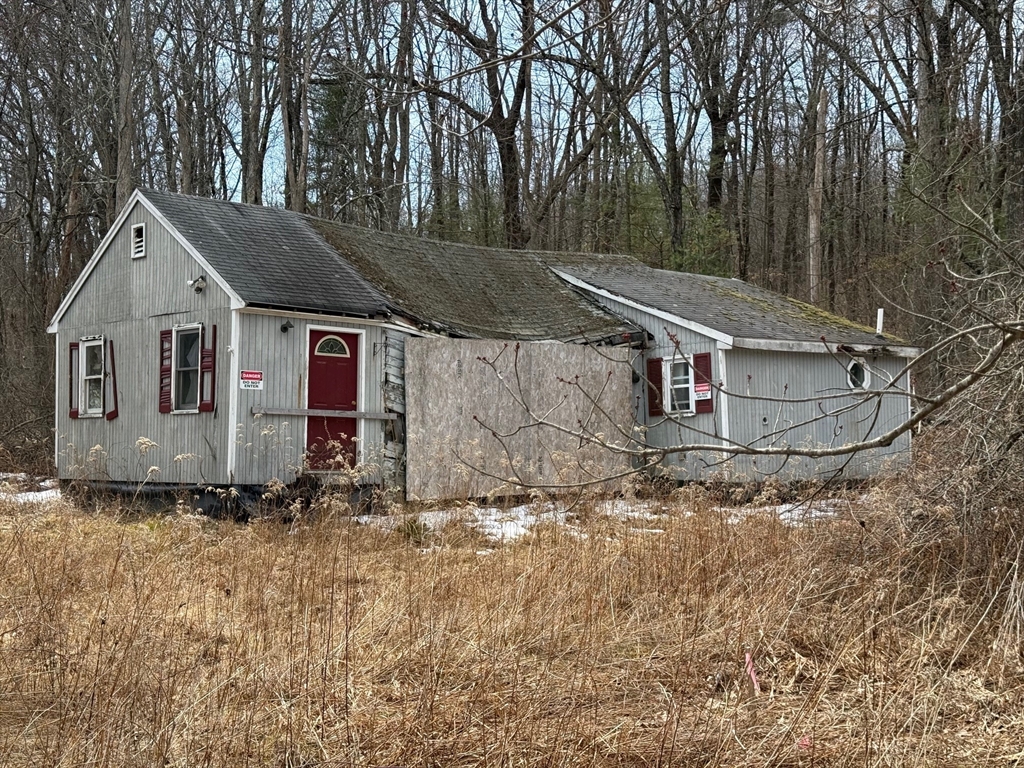 35 Queen Rd