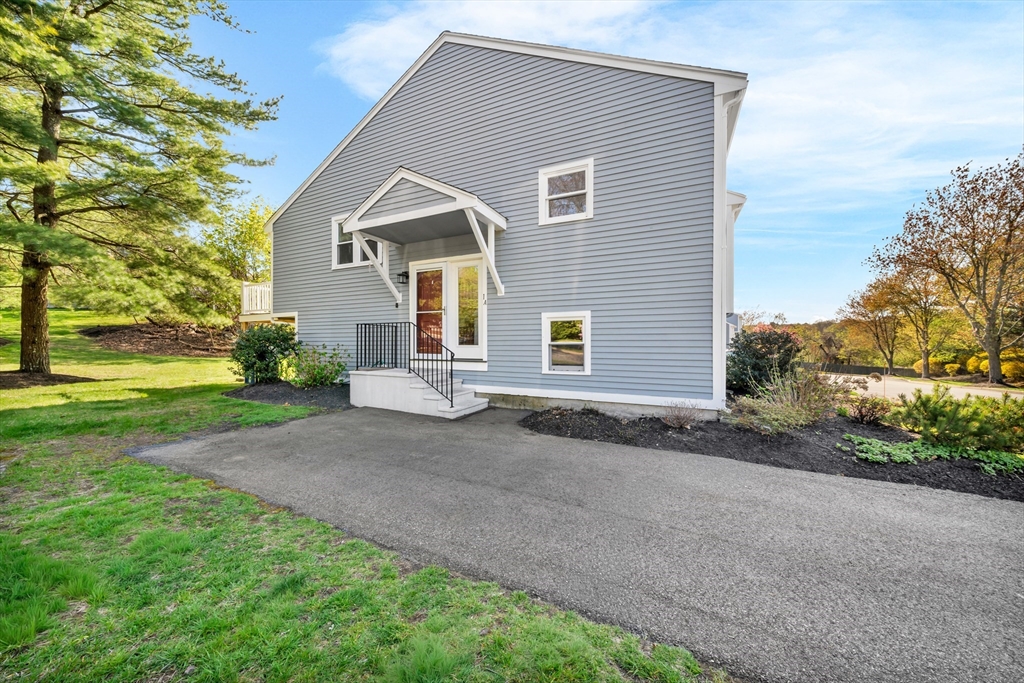 1 Griswold Dr 11A