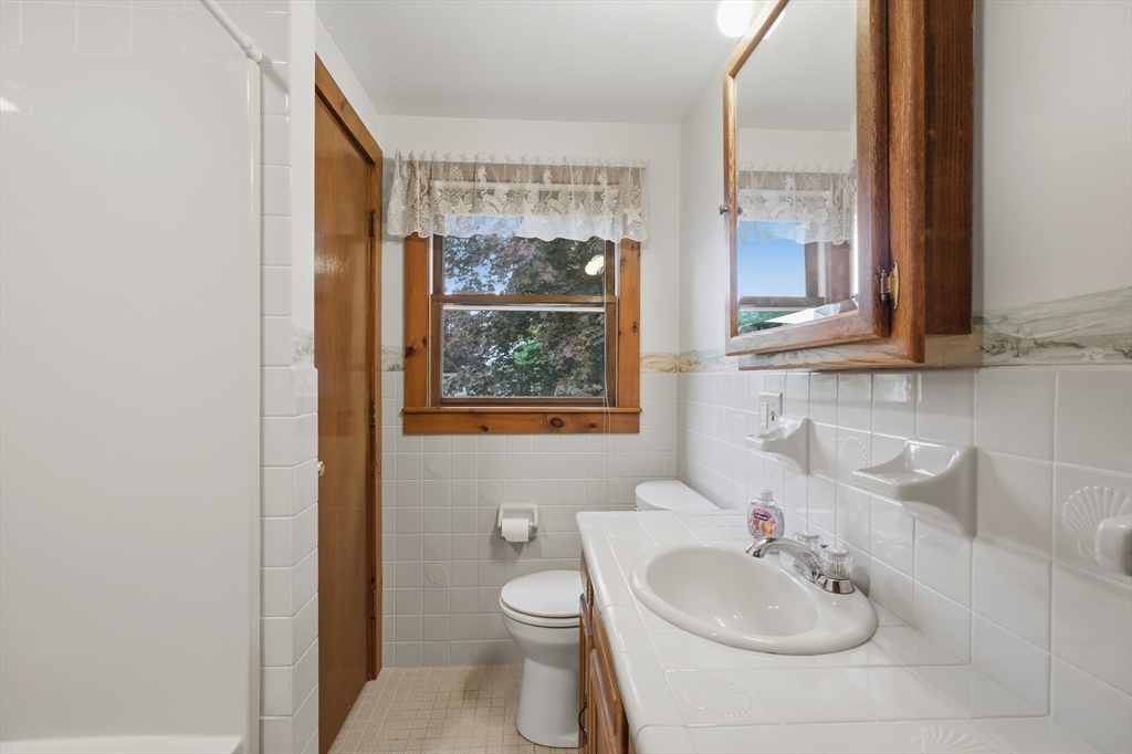 1 Brookhaven Road, Worcester, MA Photo #15