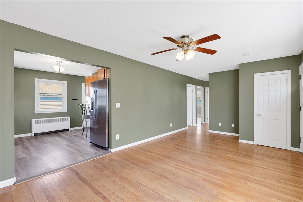 35 Dorothy Ave