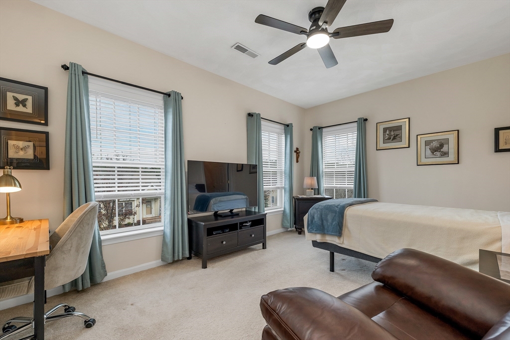 Ayer, Massachusetts 01432, United States, 2 Bedrooms Bedrooms, ,2 BathroomsBathrooms,Residential,Active,249412