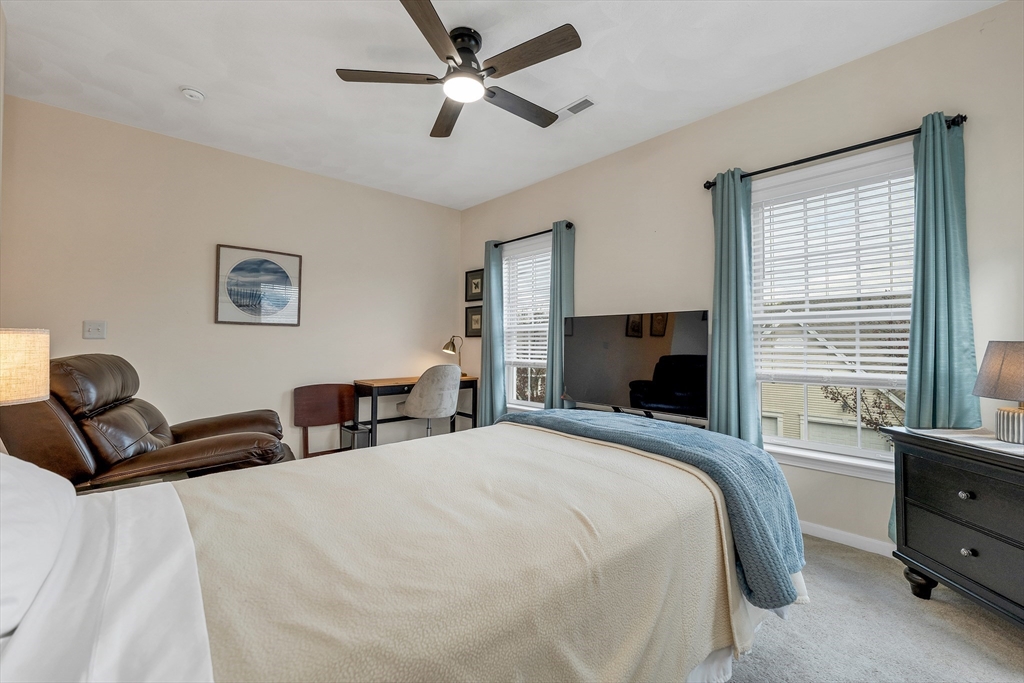 Ayer, Massachusetts 01432, United States, 2 Bedrooms Bedrooms, ,2 BathroomsBathrooms,Residential,Active,249412