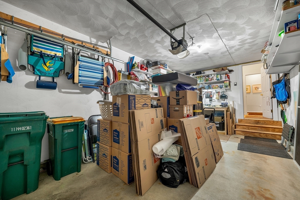 Ayer, Massachusetts 01432, United States, 2 Bedrooms Bedrooms, ,2 BathroomsBathrooms,Residential,Active,249412