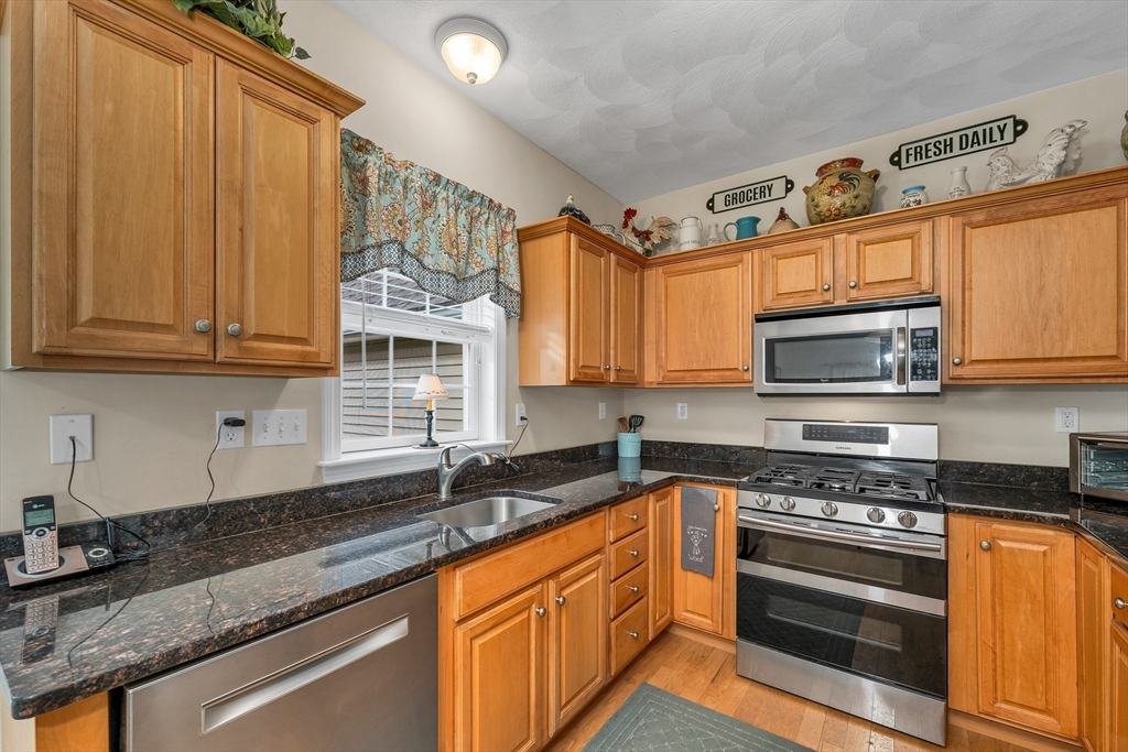 Ayer, Massachusetts 01432, United States, 2 Bedrooms Bedrooms, ,2 BathroomsBathrooms,Residential,Active,249412