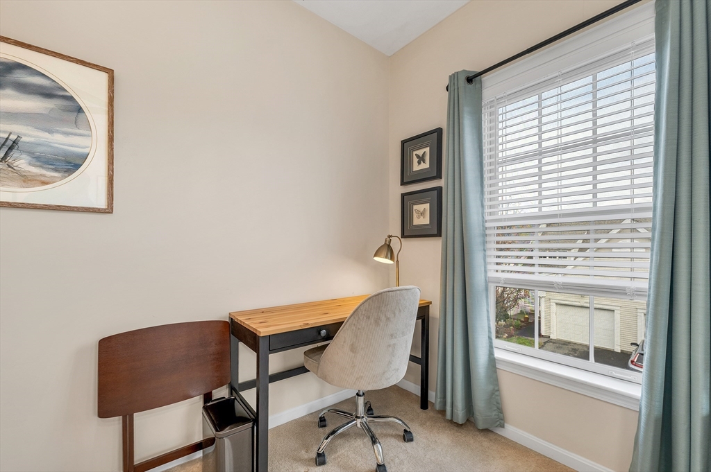 Ayer, Massachusetts 01432, United States, 2 Bedrooms Bedrooms, ,2 BathroomsBathrooms,Residential,Active,249412