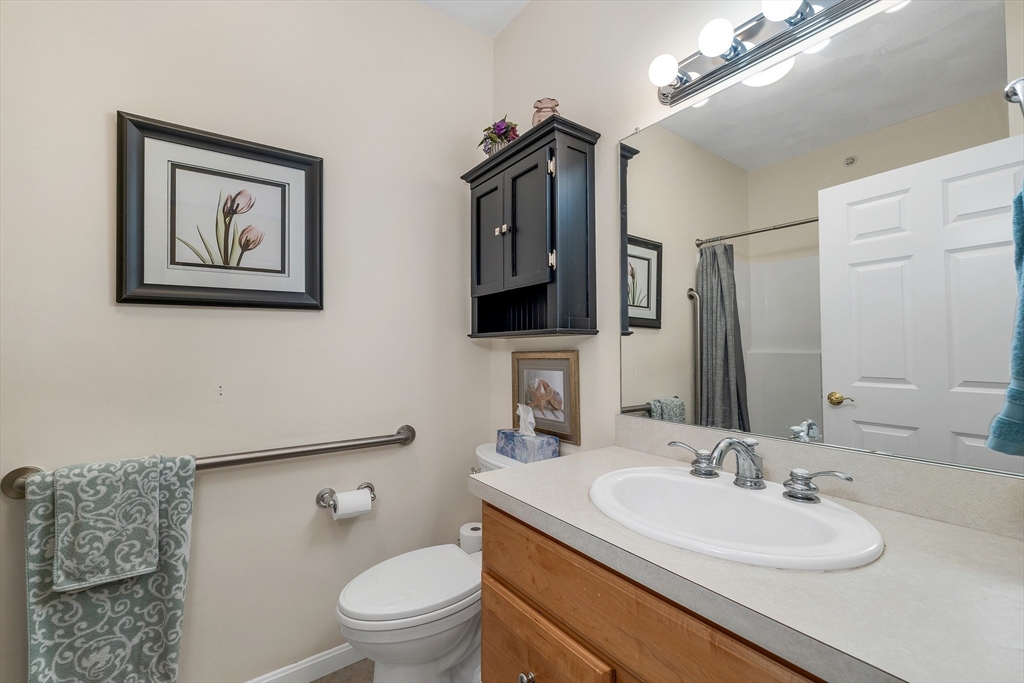 Ayer, Massachusetts 01432, United States, 2 Bedrooms Bedrooms, ,2 BathroomsBathrooms,Residential,Active,249412