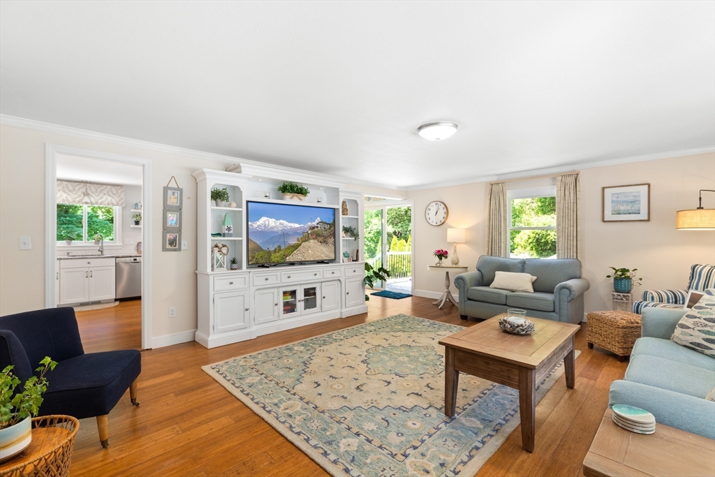 15 Dwight Ave