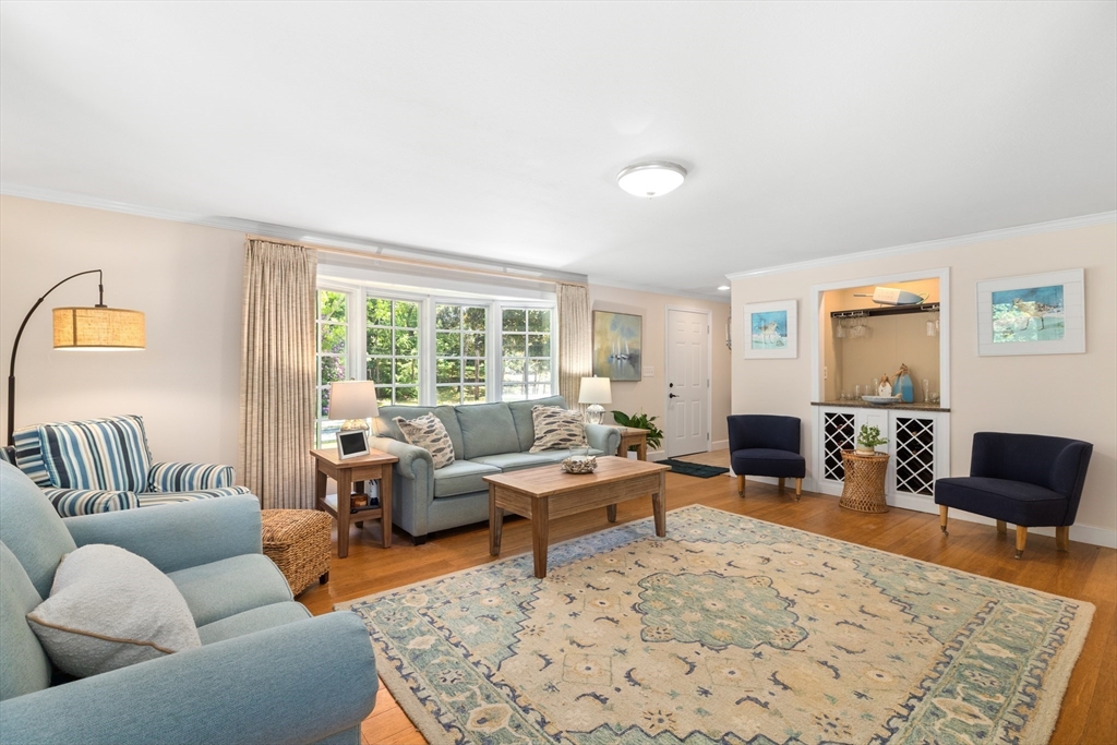 15 Dwight Ave