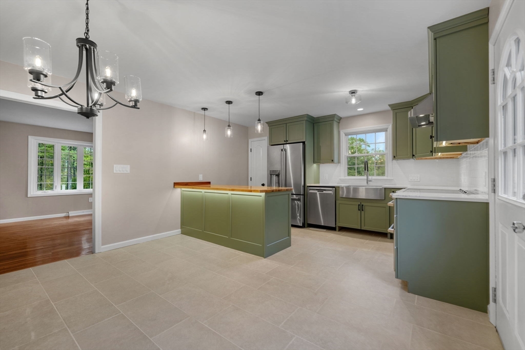 2 Woodland Rd