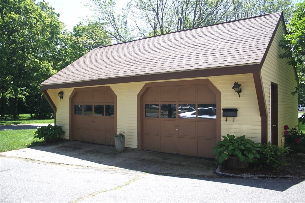 32 Ash St