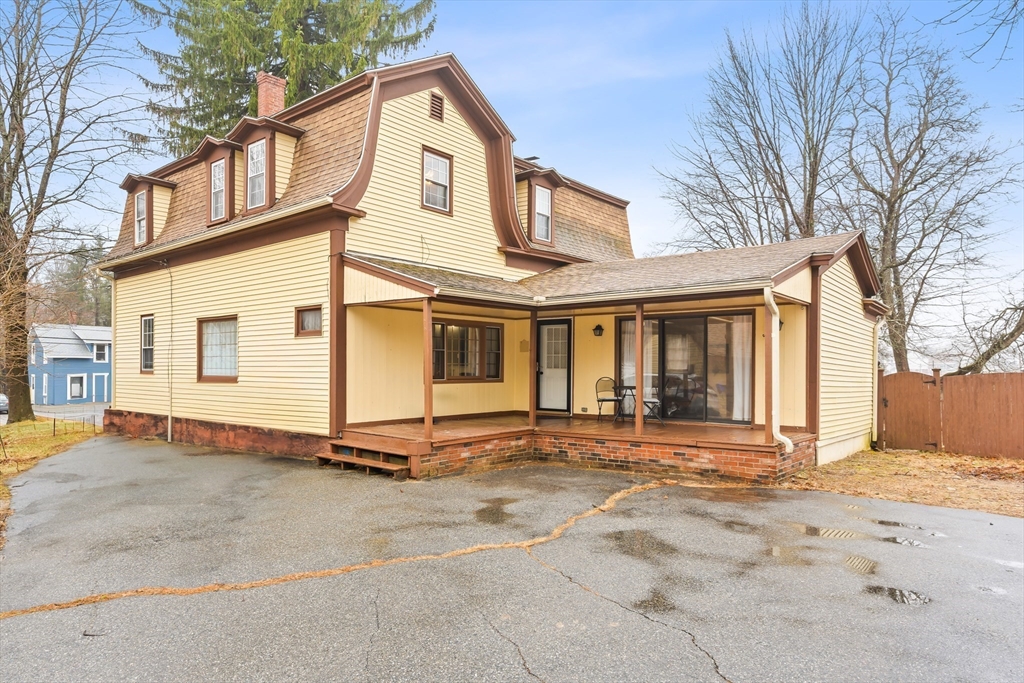 32 Ash St