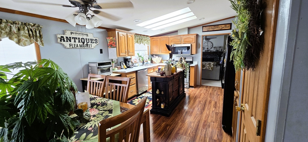 1003 Oak Hill Ave 181