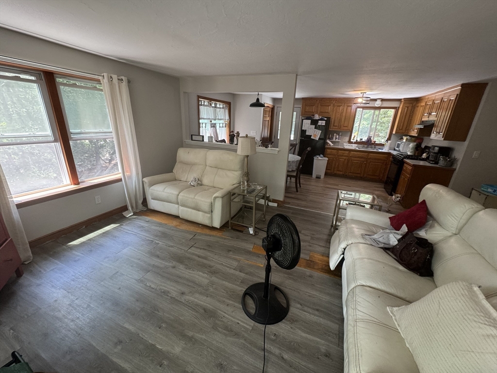 75 Donna Dr