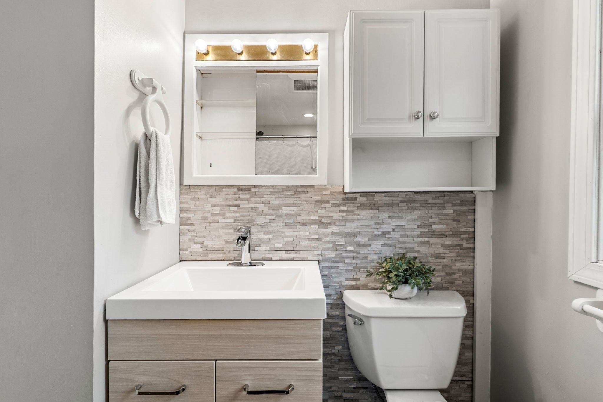 17 1/2 West Winkley St, Amesbury, MA, 17 1/2 West Winkley St, Amesbury, MA Photo #17