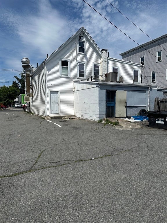1012 Main St