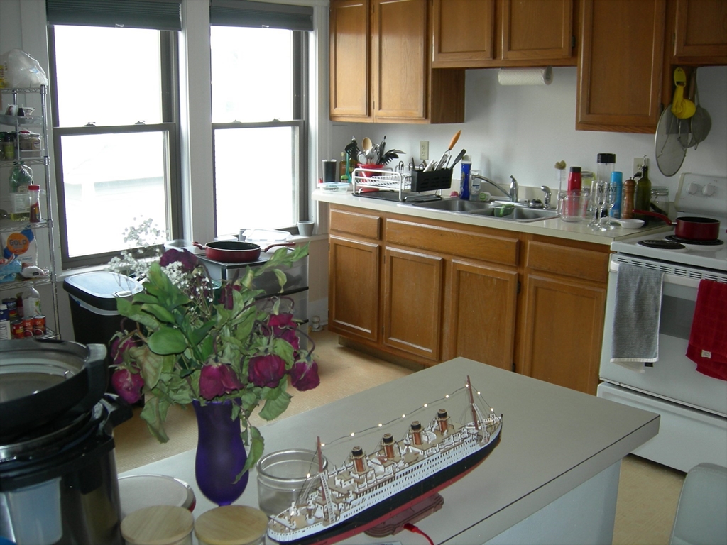 66 Fruit St, Worcester, MA, 66 Fruit St, Worcester, MA Photo #3
