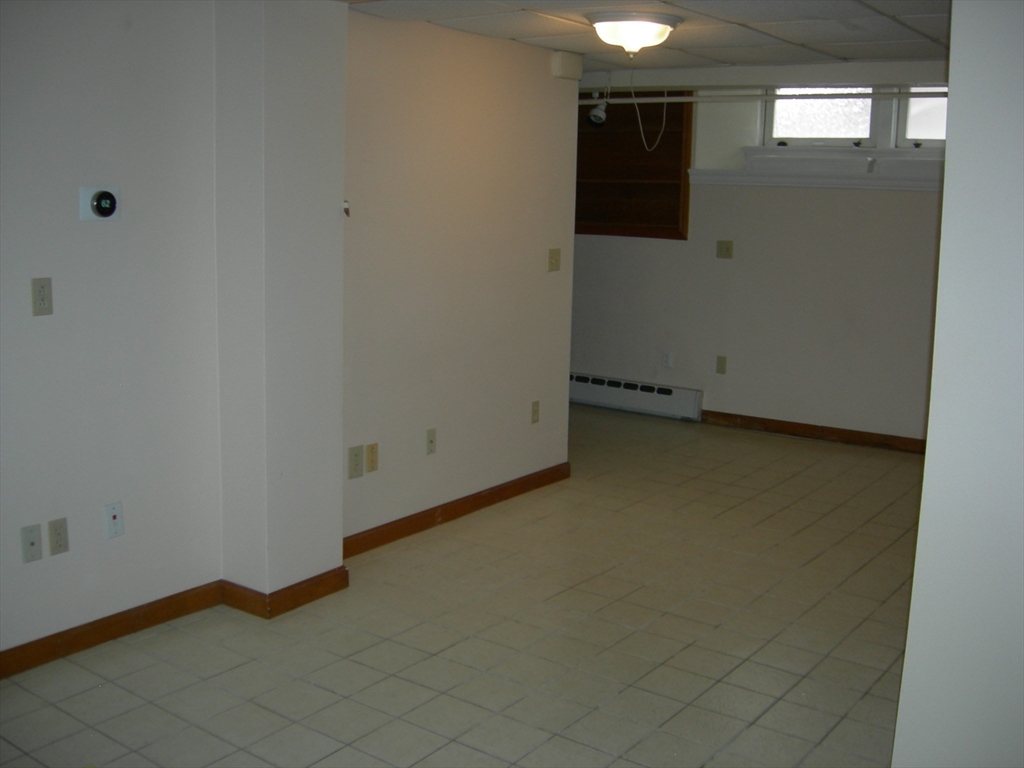 66 Fruit St, Worcester, MA, 66 Fruit St, Worcester, MA Photo #23
