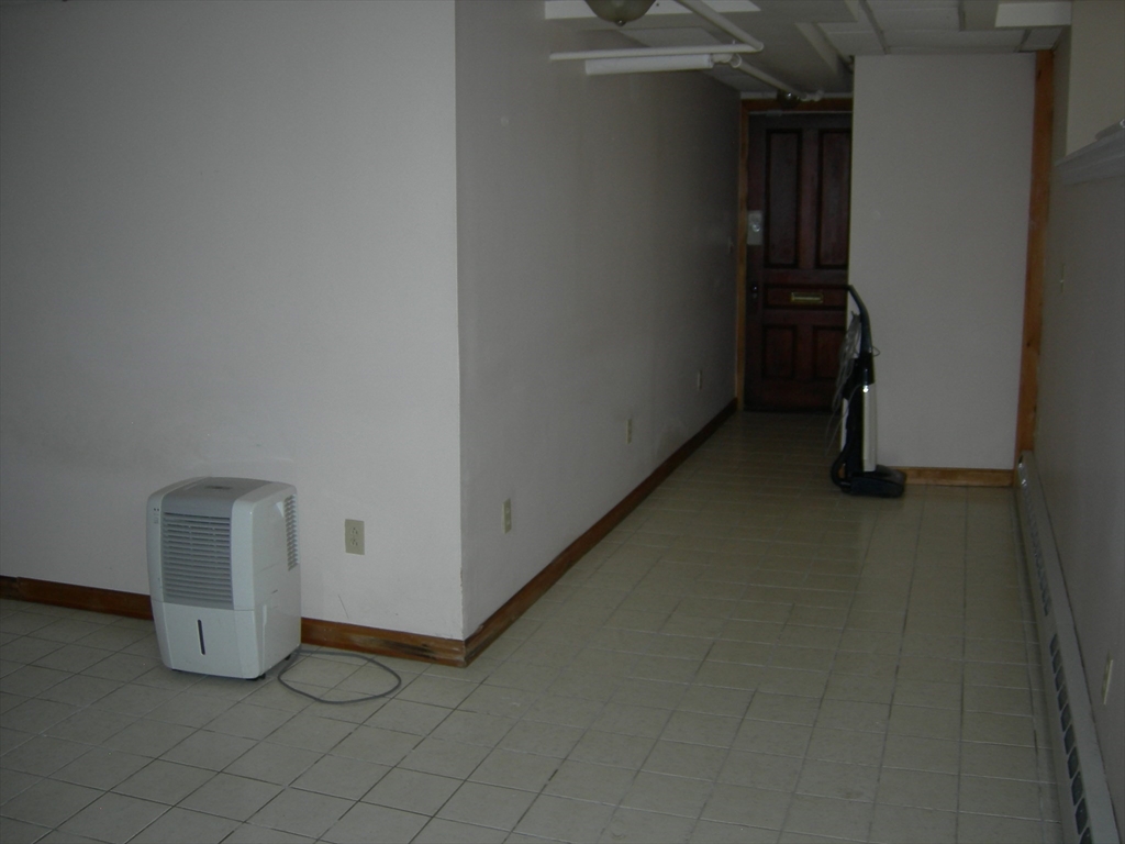 66 Fruit St, Worcester, MA, 66 Fruit St, Worcester, MA Photo #22