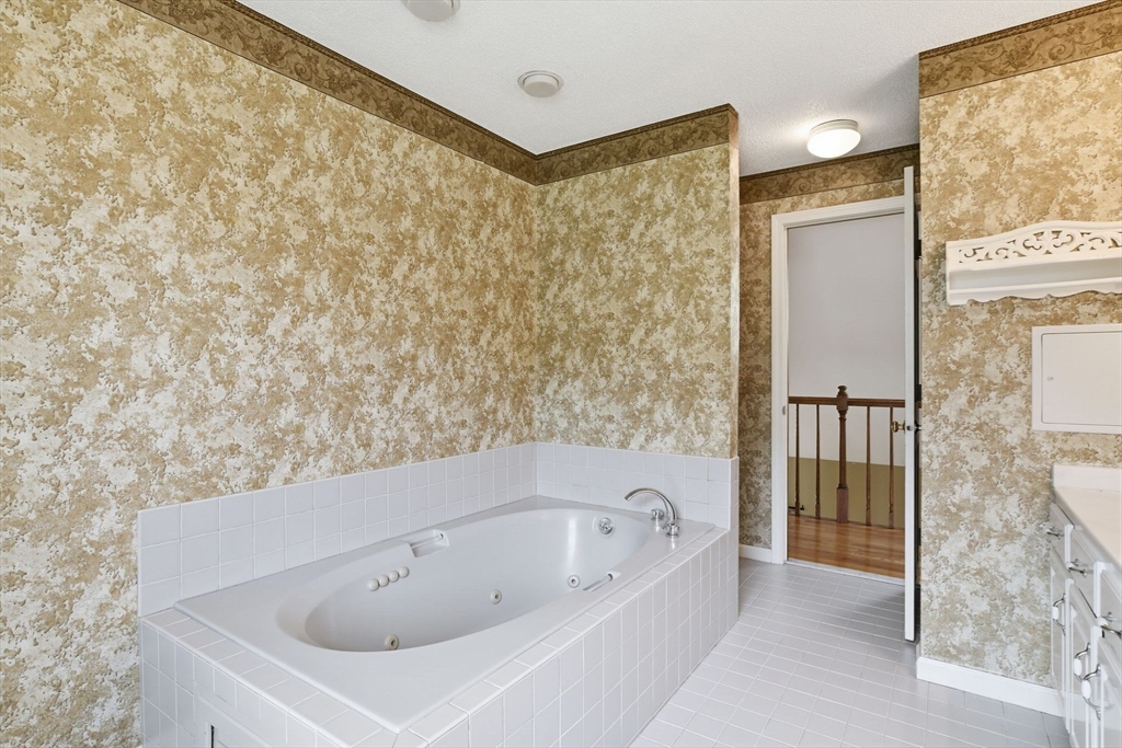 52 Shirley St, Wilbraham, MA Photo #24