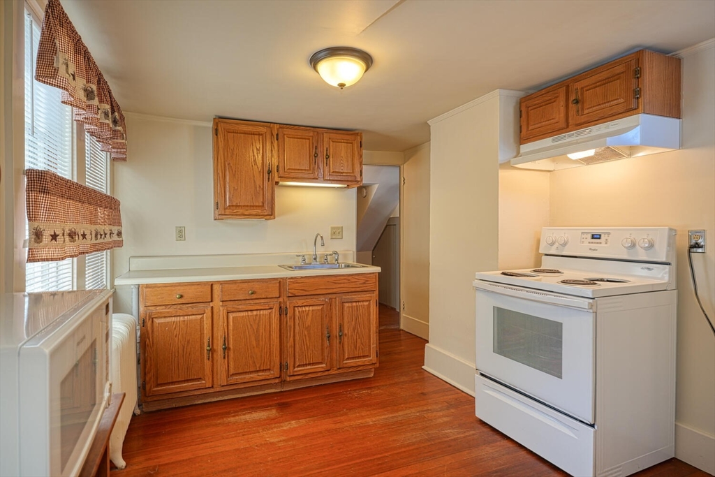 209 Main St B