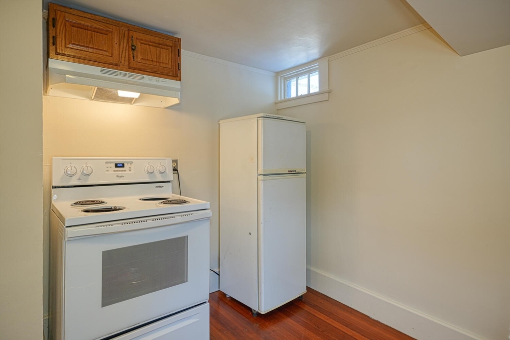 209 Main St B