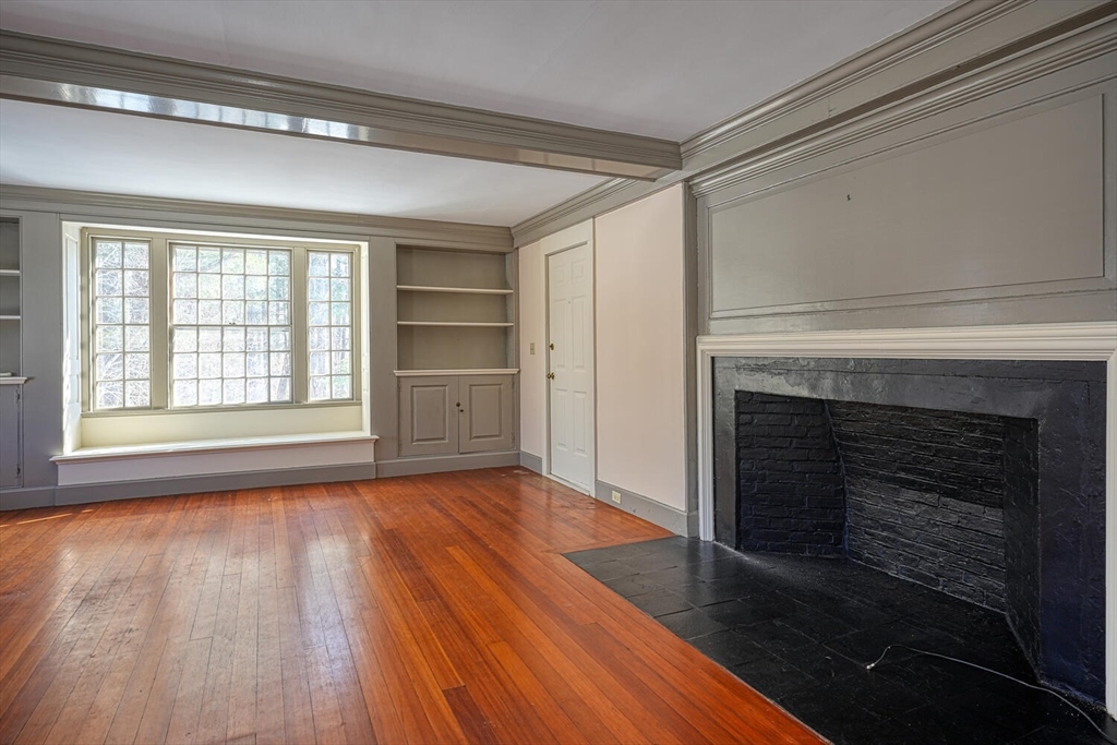 209 Main St B