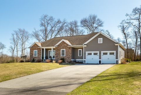 95 Winslow Way Swansea MA 02777