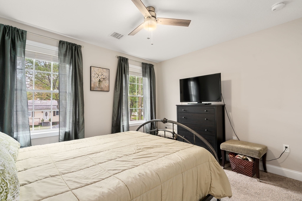 152 Ambrose St, Springfield, MA Photo #26