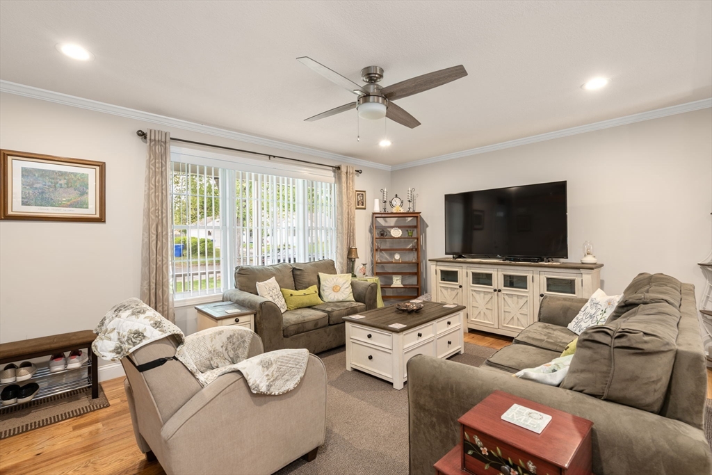 152 Ambrose St, Springfield, MA Photo #10