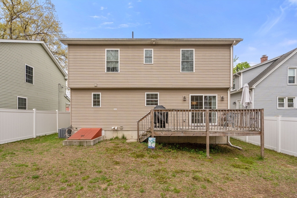 152 Ambrose St, Springfield, MA Photo #35