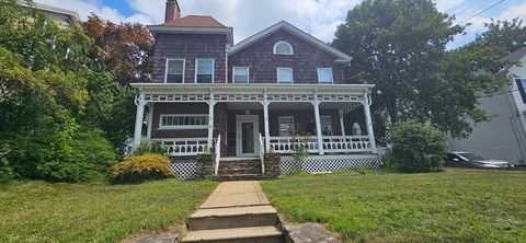 91 Everett St Southbridge MA 01550