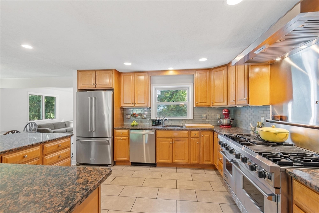 241 Worthen Rd E