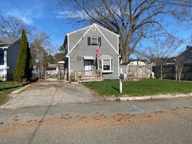 89 Pine Grove St