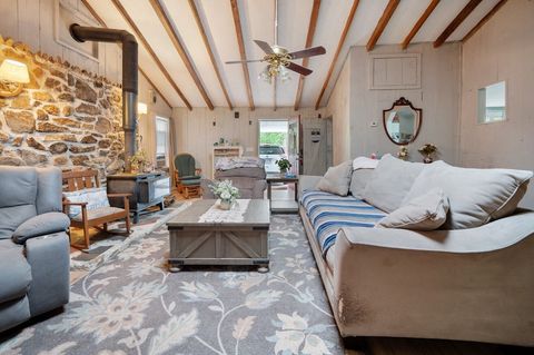 35 Bernadette St Fitchburg MA 01420