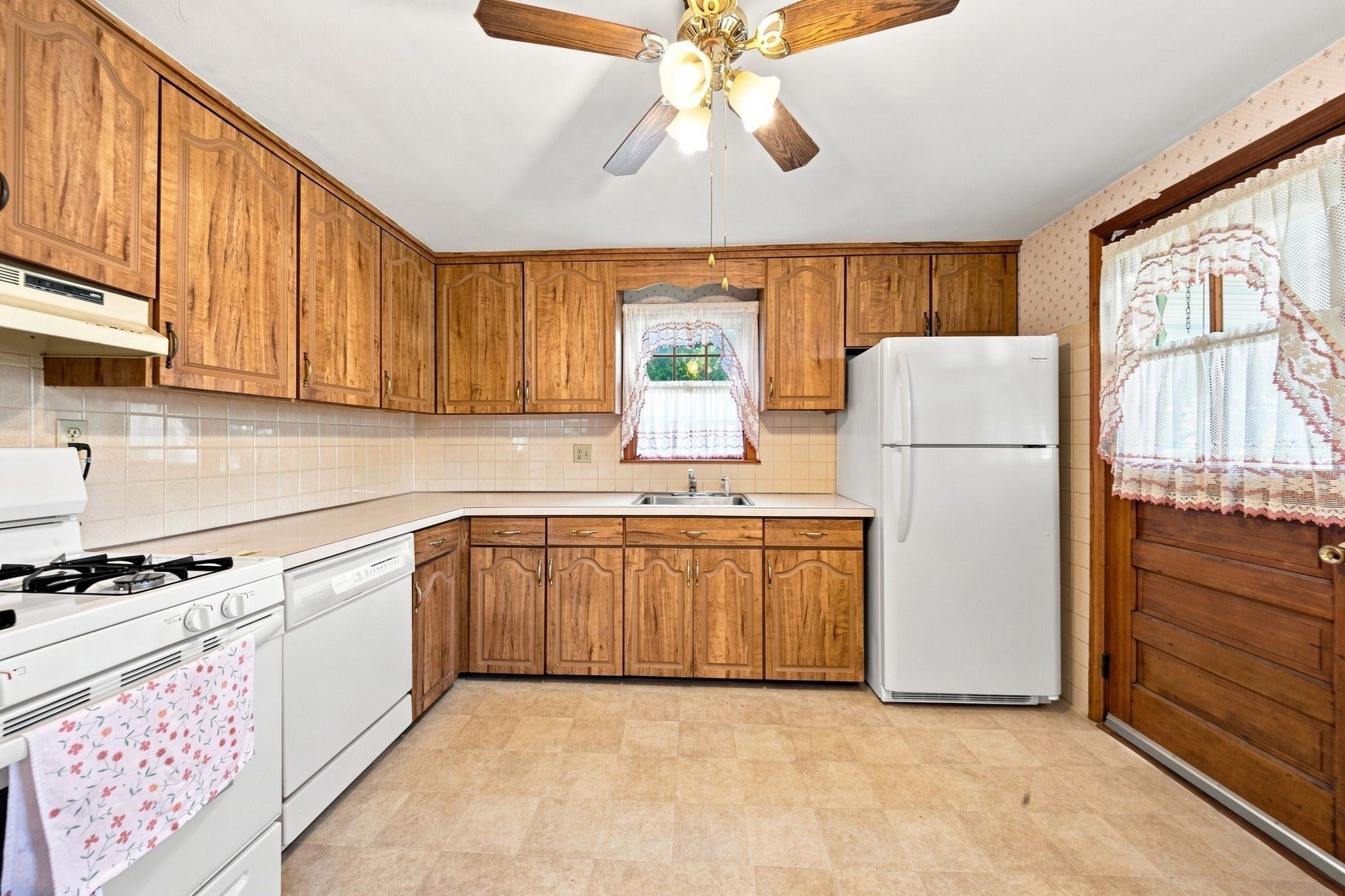 125 Whitehall St, Dedham, MA, 125 Whitehall St, Dedham, MA Photo #31
