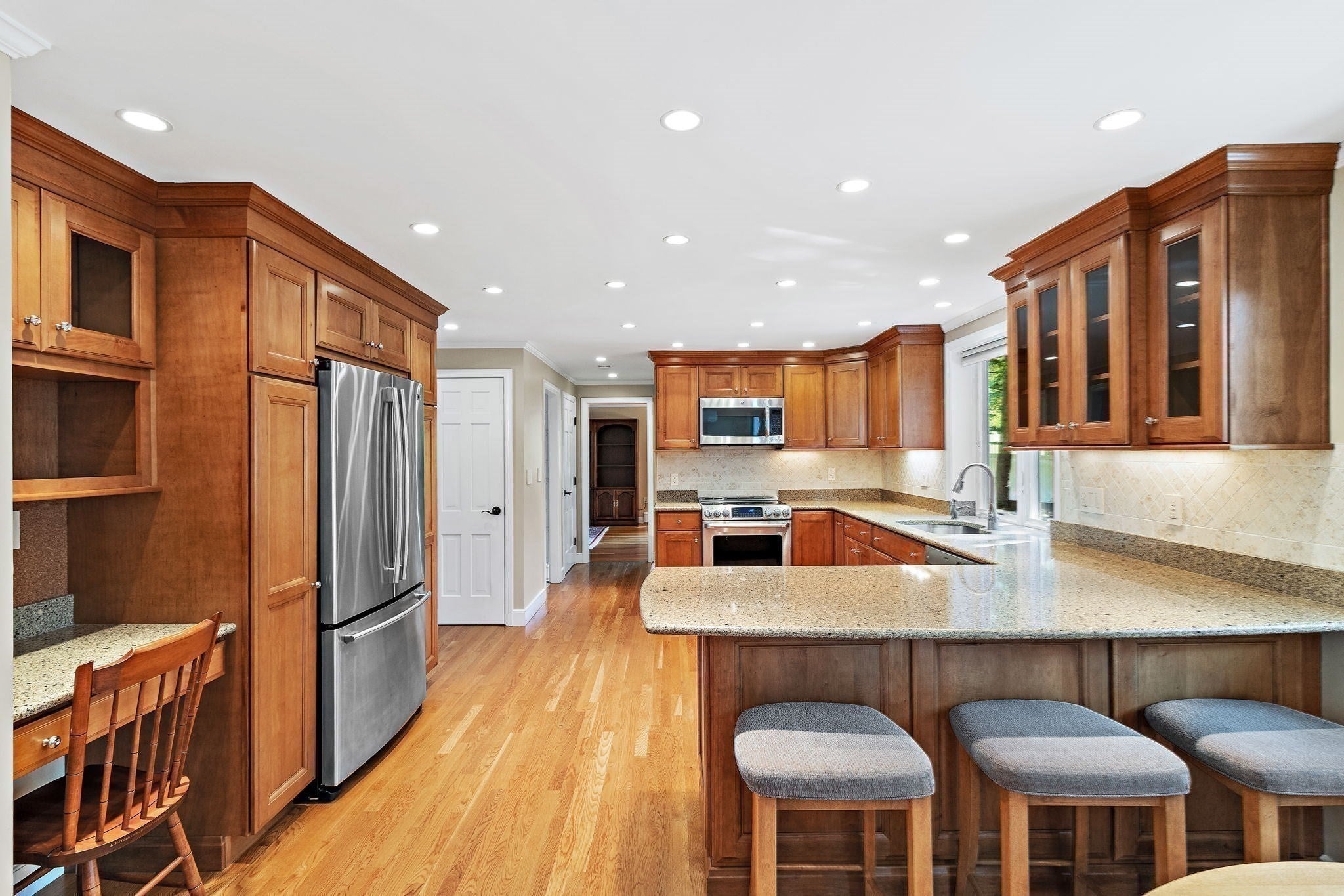 215 Oak Hill Circle, Concord, MA, 215 Oak Hill Circle, Concord, MA Photo #4