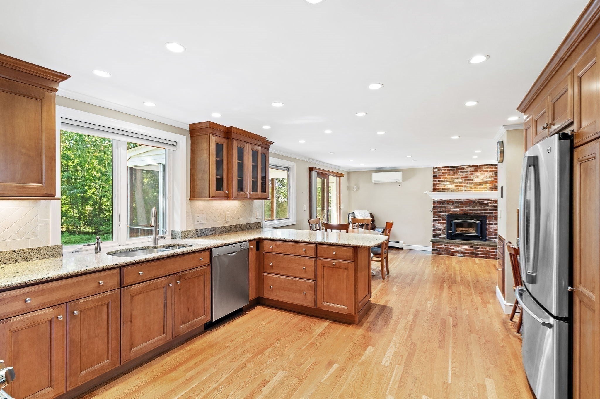 215 Oak Hill Circle, Concord, MA, 215 Oak Hill Circle, Concord, MA Photo #6