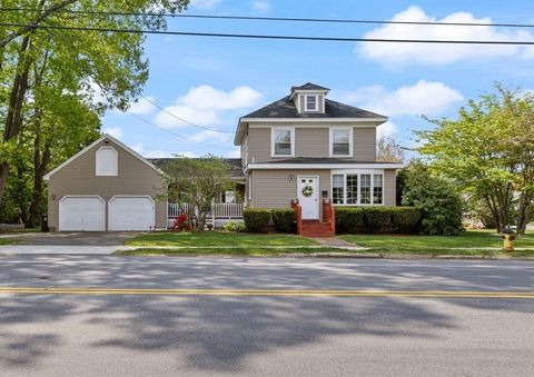 Photo of 409 Groveland St, Haverhill, MA 01830 (MLS # 73521165)