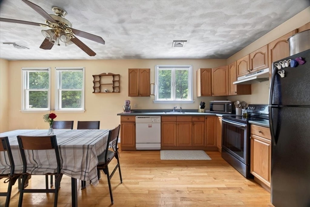 52 Boyle Rd, Brockton, MA, 52 Boyle Rd, Brockton, MA Photo #3